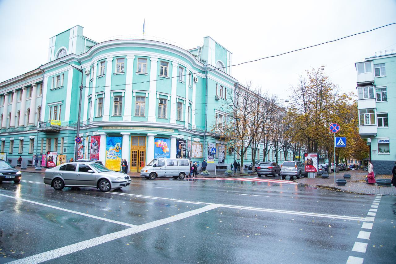 Sun City Hostel Kiev Buitenkant foto
