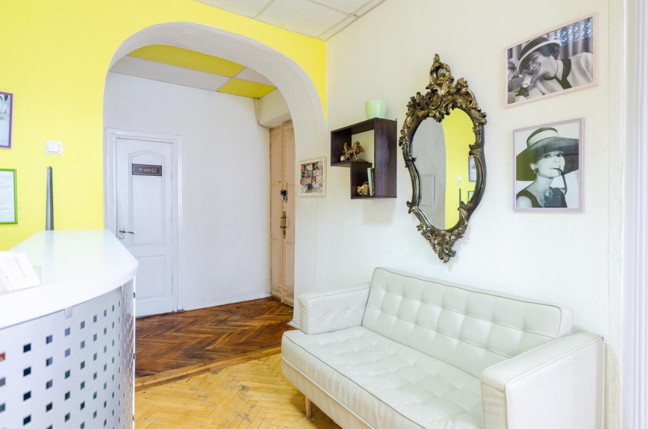 Sun City Hostel Kiev Buitenkant foto