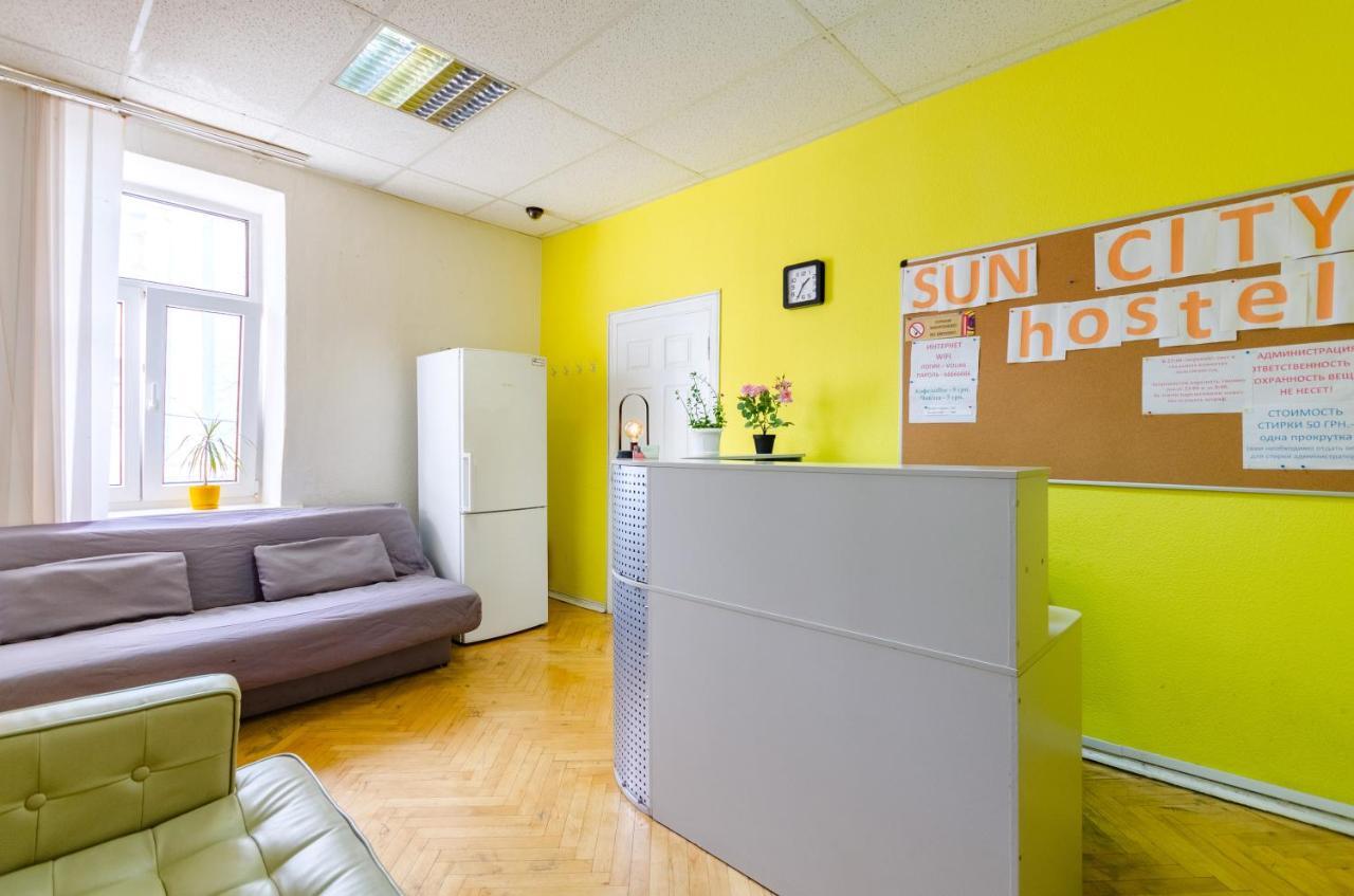 Sun City Hostel Kiev Buitenkant foto